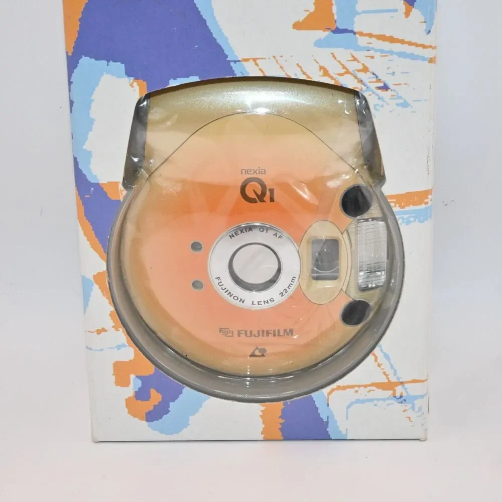 Fujifilm Nexia Q1 Point & Shoot 22mm Film Camera  Auto Focus Shiny Orange NEW